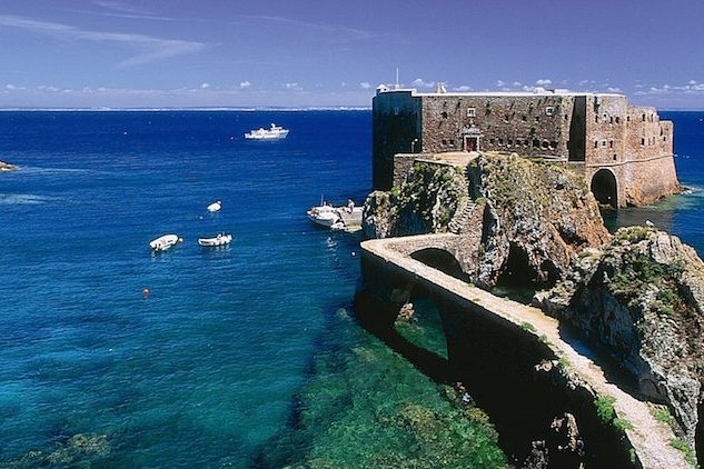 Viagem Ida e Volta às Berlengas + Hotel, aprecie a beleza das ilhas