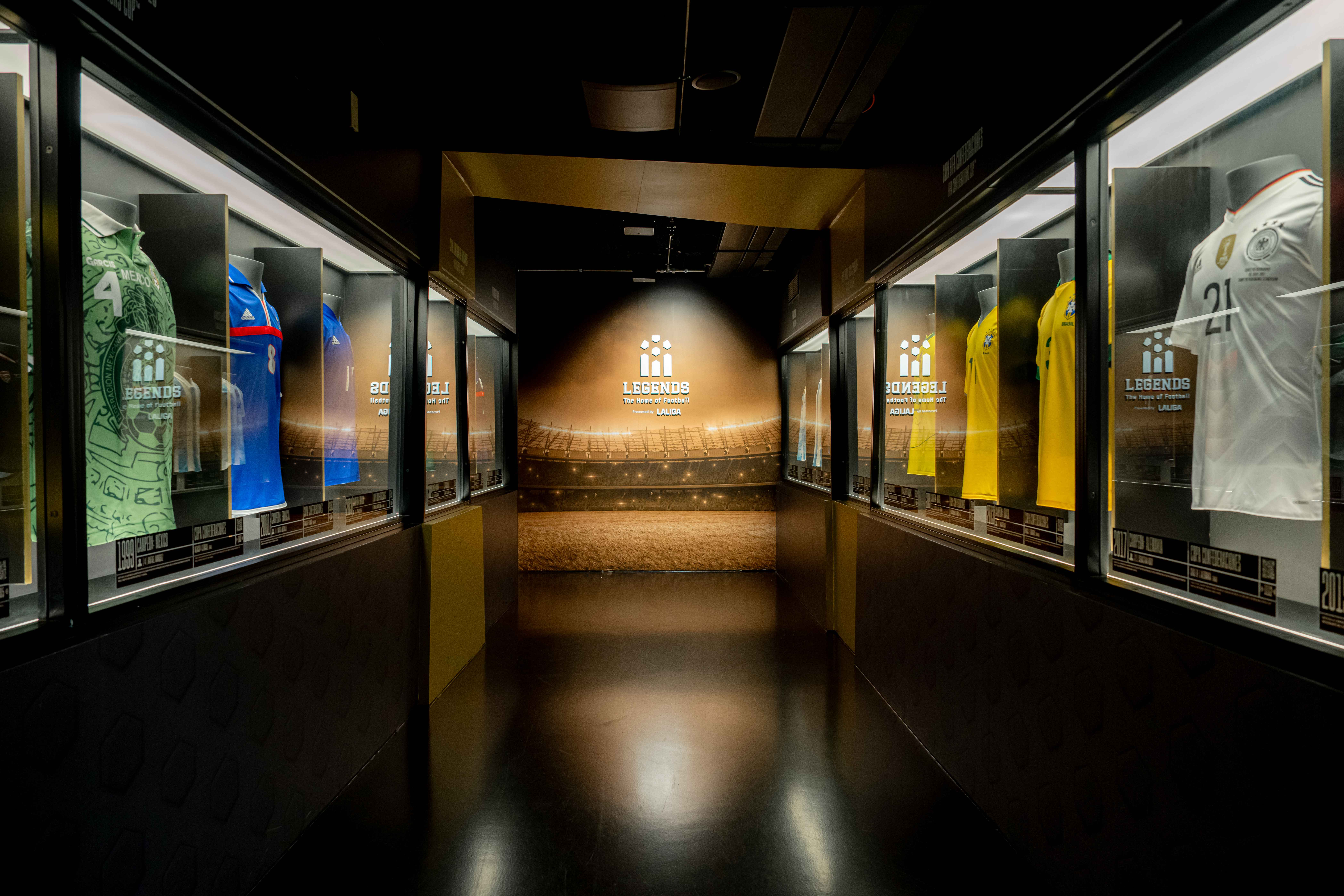 Experiencia Legends: The Home Of Football-7